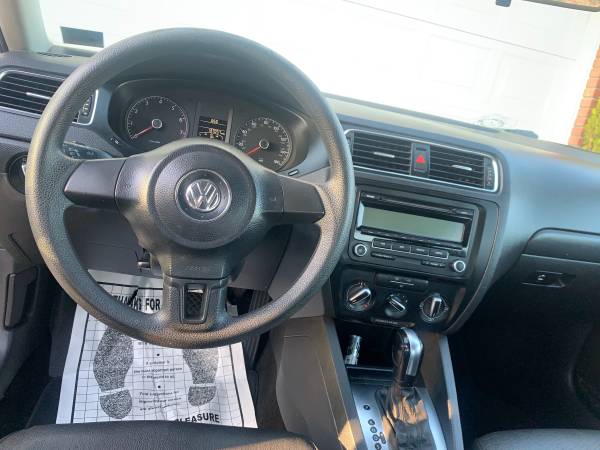2011 Volkswagen Jetta Low miles 130K Adult driven Original owner Dr for sale in Victorville , CA – photo 8