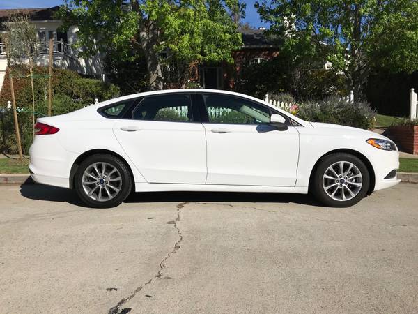 2017 Ford Fusion SE with ONLY 20, 000 Miles Clean Title - cars & for sale in Los Angeles, CA – photo 5