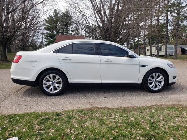 2011 Ford Taurus SEL Sedan - - by dealer - vehicle for sale in New London, WI – photo 6