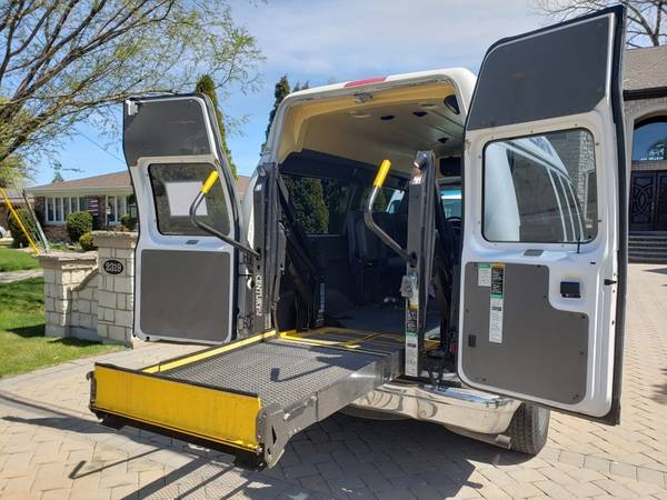 2011 Ford Econoline E-250 Wheelchair Mobility Van - 6, 990 - cars & for sale in Des Plaines, IL – photo 12