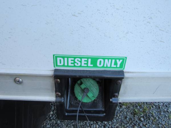 2007 Izuzu GMC Box Truck Diesel 18ft 19, 999 - - by for sale in Pacific, WA – photo 9