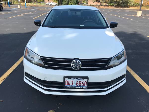 2015 Volkswagen Jetta 1.8T SE - cars & trucks - by owner - vehicle... for sale in Libertyville, IL – photo 2