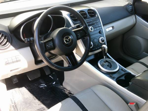 2007 Mazda CX-7-HEATED LEATHER! SUNROOF! MP3 ENABLED! for sale in Silvis, IA – photo 10