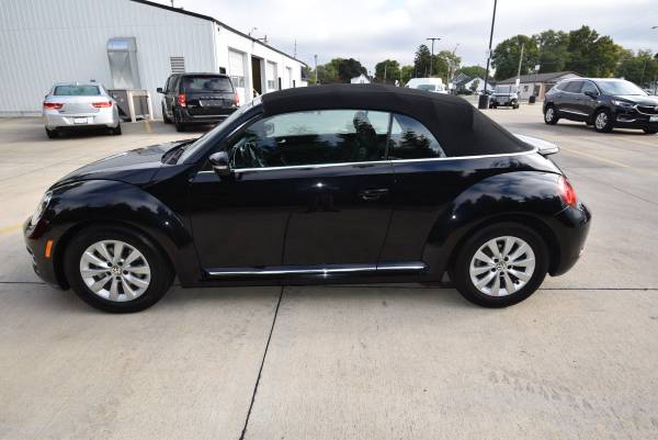 2018 VOLKSWAGEN BEETLE CONVERTIBLE 2.0T S S1099 - cars & trucks - by... for sale in Morton, IL – photo 22