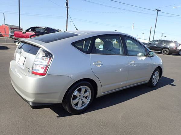 2005 Toyota Prius 5DR HB Buy Here Pay Here - cars & trucks - by... for sale in Yakima, WA – photo 3