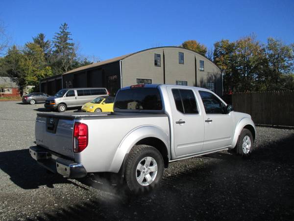 2013 Nissan Frontier SV Crew Cab 5 bed - - by dealer for sale in Honey Brook, PA – photo 5