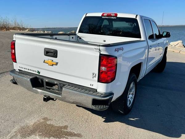 2018 Chevrolet Silverado 1500 Crew Cab - Financing Available! - cars... for sale in Junction City, KS – photo 9