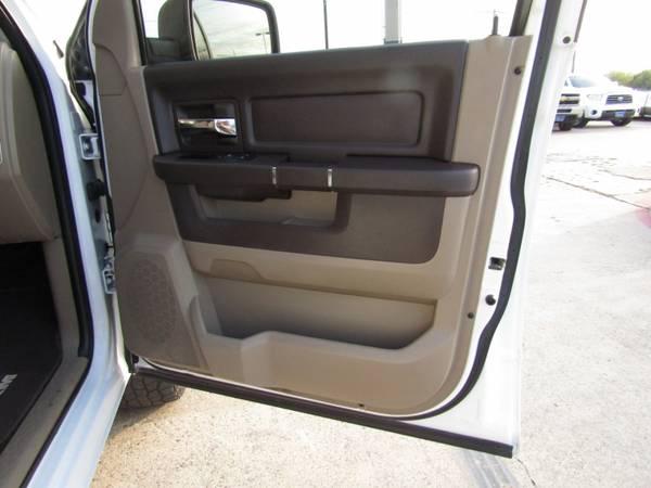 2011 Ram 1500 4WD Quad Cab 140.5" SLT - cars & trucks - by dealer -... for sale in Watauga (N. Fort Worth), TX – photo 14