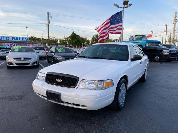 2010 Ford Crown Victoria One Owner Great Shape COLD A/C Super Clean for sale in Other, FL