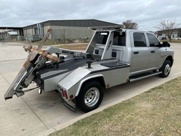 2018 Ram 3500 SLT Crewcab Dynamic Tow Truck Diesel - cars & trucks -... for sale in Mansfield, TX – photo 5
