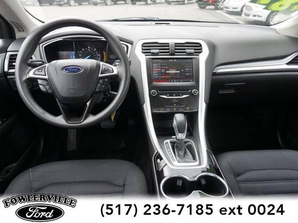 2014 Ford Fusion Hybrid SE - sedan for sale in Fowlerville, MI – photo 9