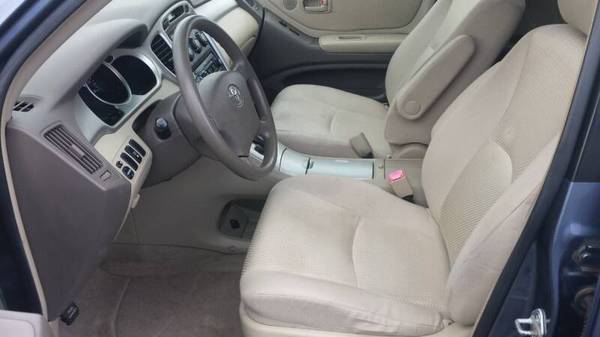2004 Toyota Highlander Limited AWD Moonroof w/3rd Row Nice - cars & for sale in Waukesha, WI – photo 14