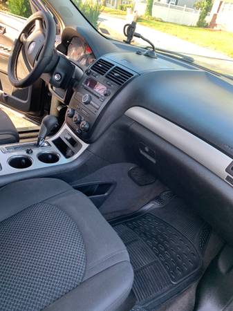 2008 Saturn outlook XE - cars & trucks - by owner - vehicle... for sale in Cranston, RI – photo 3