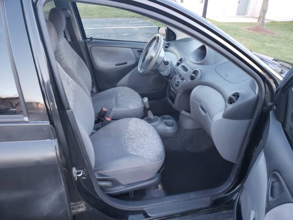 2000 Toyota Echo 4-Door 5-Speed - cars & trucks - by owner - vehicle... for sale in Grand Rapids, MI – photo 9