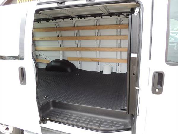 2019 GMC Savana 2500 Cargo Work Van! WORK READY! LIKE NEW! 24k for sale in White House, AR – photo 7
