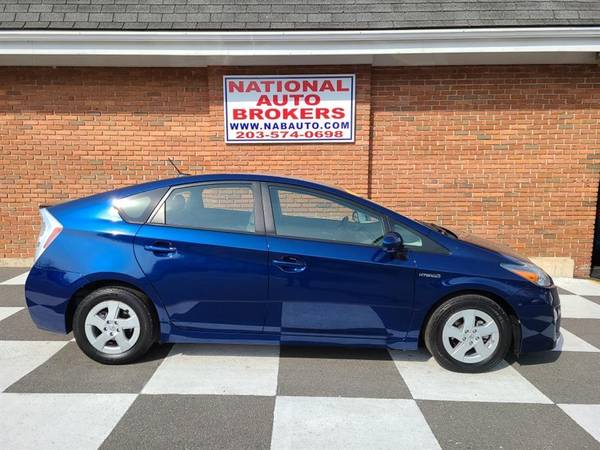 2011 Toyota Prius 5dr HB III (TOP RATED DEALER AWARD 2018 ! for sale in Waterbury, CT – photo 2