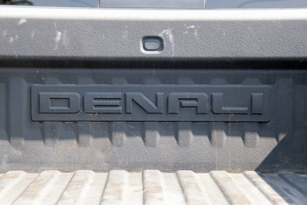 2019 GMC Sierra 2500HD Denali Crew Cab Denali 4WD 36685 - cars & for sale in Fontana, CA – photo 11