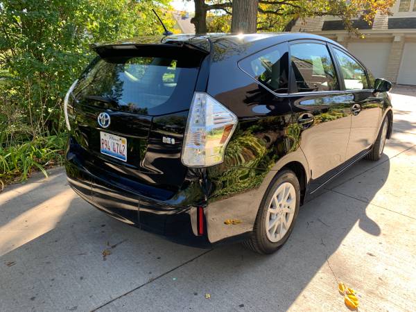 Toyota Prius V 2012 Hybrid - cars & trucks - by owner - vehicle... for sale in Clarendon Hills, IL – photo 5