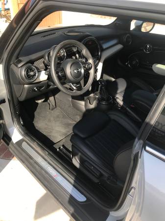 2017 Mini Cooper S, 2,200 MILES - cars & trucks - by owner - vehicle... for sale in Redondo Beach, CA – photo 6