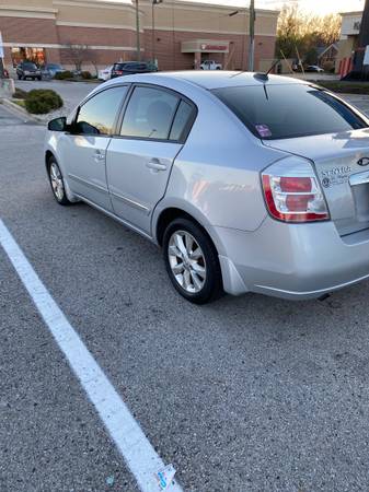 2010 nissian Sentra Runs-looks-Excellent - cars & trucks - by owner... for sale in Indianapolis, IN – photo 4