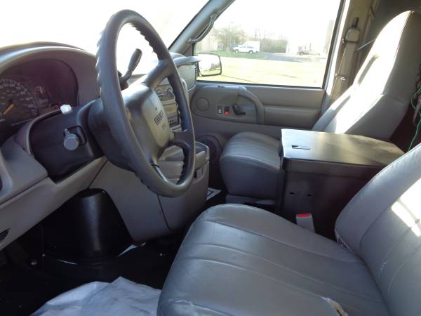 2005 GMC Safari Cargo 3dr Extended Only 50K Miles - cars & trucks -... for sale in Palmyra, NJ, 08065, District Of Columbia – photo 17