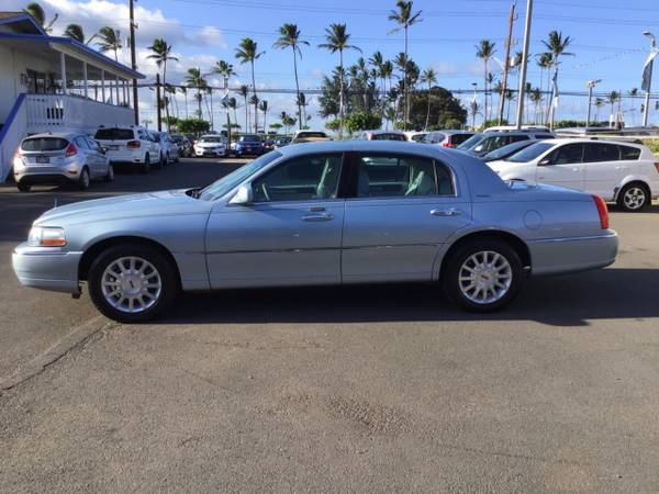 2007 Lincoln Town Car 4dr Sdn Signature - cars & trucks - by dealer... for sale in Kahului, HI – photo 2