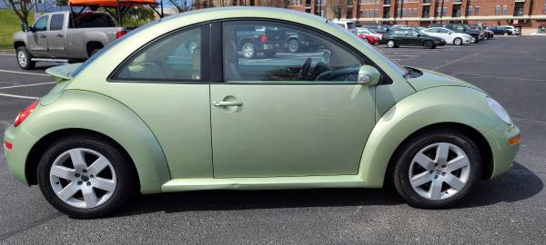 2007 Volkswagen Bettle - - by dealer - vehicle for sale in Lansing, MI – photo 3