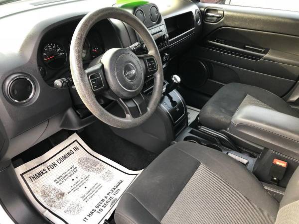 2011 Jeep Compass Latitude 4x4 4dr SUV - BEST CASH PRICES AROUND! for sale in Detroit, MI – photo 9