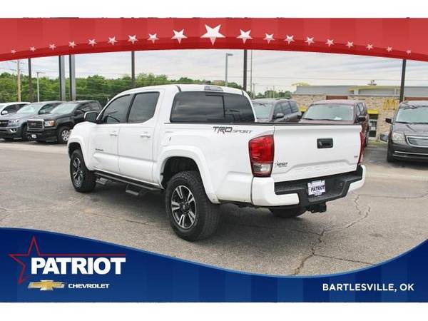 2017 Toyota Tacoma SR5 - truck - - by dealer - vehicle for sale in Bartlesville, KS – photo 5