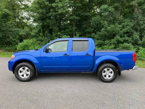 2013 Nissan Frontier SV Crew Cab 4x4 - Low Miles - We Finance ! for sale in Tyngsboro, MA – photo 11