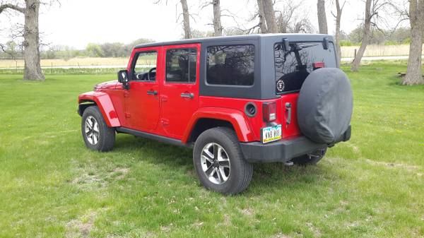2012 jeep wrangler rubicon, 6 speed manual, red - - by for sale in Hanlontown, IA – photo 4