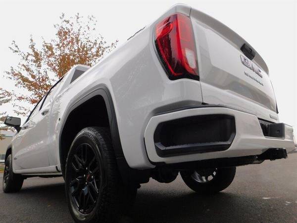 2020 GMC Sierra 1500 Elevation Crew Cab 4X4 / V8 / 1-OWNER /10,000... for sale in Portland, OR – photo 11