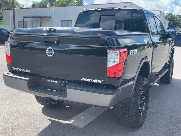 2017 Nissan Titan PRO 4X 4x4 4dr Crew Cab 100% CREDIT APPROVAL! for sale in TAMPA, FL – photo 3