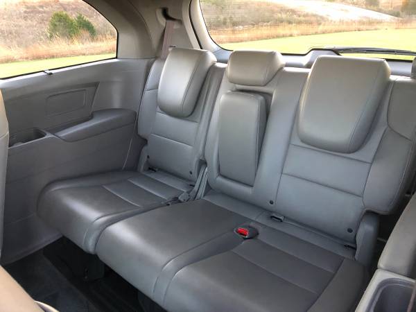 2011 Honda Odyssey Touring Elite 1 Owner Non Smoker No Issues - cars... for sale in Louisville, KY – photo 10