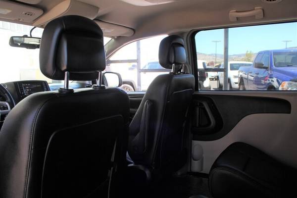 2016 Chrysler Town & Country 4dr Wgn Touring Minivan, Passenger for sale in Klamath Falls, OR – photo 9