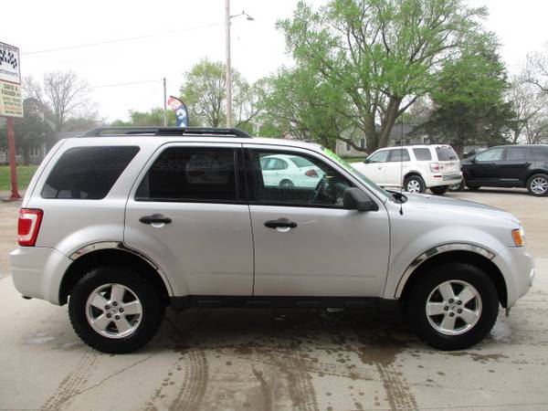 2012 Ford Escape XLT 4 Door 4X4 Low Miles/86K/Sunroof - cars & for sale in CENTER POINT, IA – photo 2