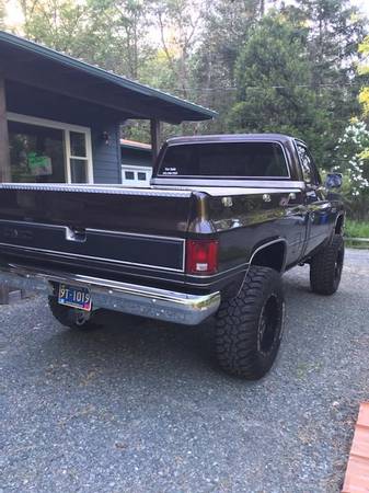 1985 GMC SQUAREBODY 4X4 - cars & trucks - by owner - vehicle... for sale in Gold Hill, OR – photo 2
