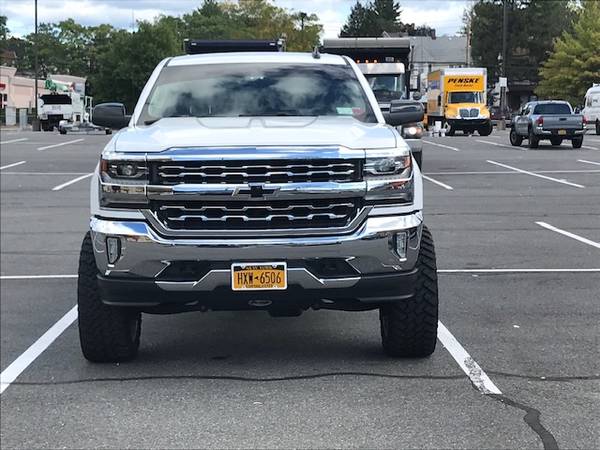 CHEVY SILVERADO 2017 WHITE for sale in Scarsdale, NY – photo 2
