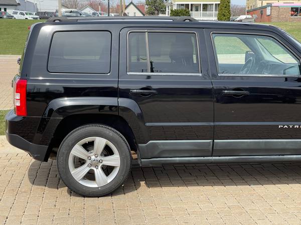 2012 Jeep Patriot Latitude 4WD - - by dealer - vehicle for sale in Aurora, IL – photo 7