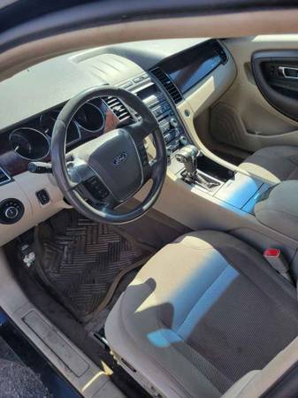 2011 Ford Taurus for sale in Cicero, NY – photo 7