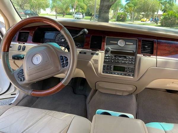 2003 Lincoln Town Car Signature Series for sale in Fort Pierce, FL – photo 9