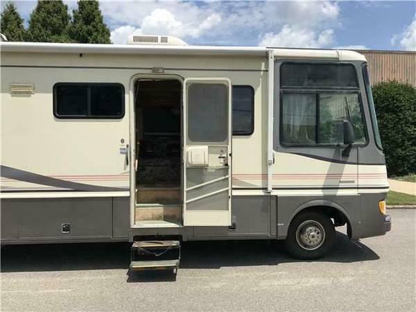 Fleetwood PACE ARROW - BAD CREDIT BANKRUPTCY REPO SSI RETIRED... for sale in Philadelphia, PA – photo 15