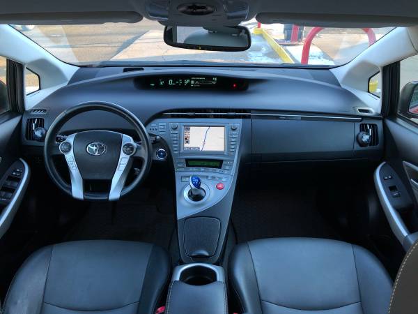 2013 Toyota Prius Five RARE Head-up display LKA - cars & for sale in Bethany, MA – photo 10