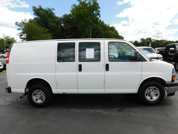 2018 Chevy Chevrolet Express Cargo 2500 van for sale in Hopewell, VA – photo 5