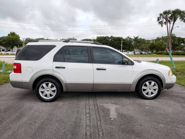 2006 FORD FREESTYLE SE 7 PASSENGER SUV ($600 DOWN WE FINANCE ALL) for sale in Pompano Beach, FL – photo 4