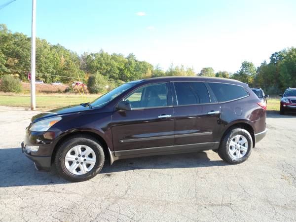 Chevrolet Traverse LS AWD 3rd ROW ONE OWNER **1 year warranty** -... for sale in hampstead, RI – photo 8