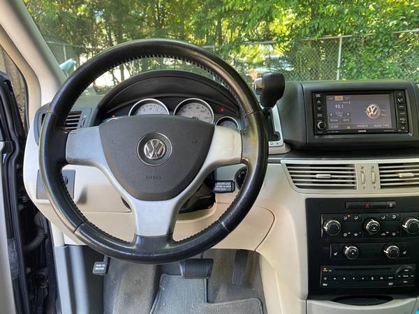 10 VW Routan LEATHER-DVDS 1 YEAR WARRANTY-NO DEALER FEES-CLEAN TITLE for sale in Gainesville, FL – photo 11