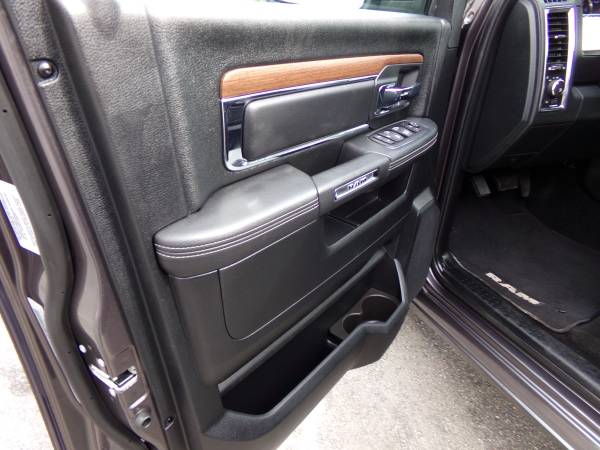 LOW LOW MILES!! 2015 RAM 1500 Laramie 4X4 for sale in Hayes, District Of Columbia – photo 17