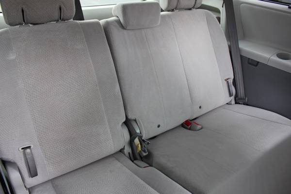 2014 Toyota Sienna LE Van great quality car extra clean - cars &... for sale in tampa bay, FL – photo 12