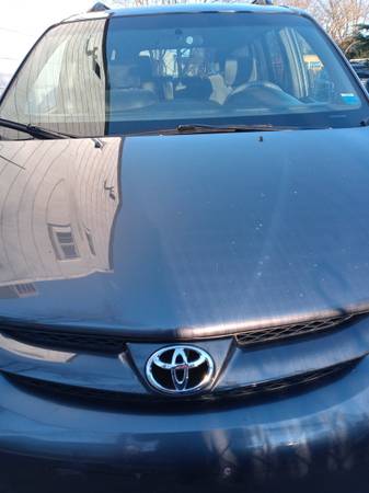 2008 Toyota sienna le - cars & trucks - by owner - vehicle... for sale in Brentwood, NY – photo 8